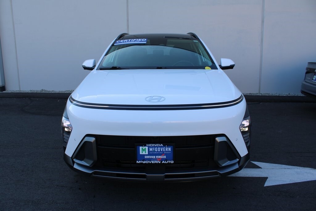 2024 Hyundai Kona Limited photo 3