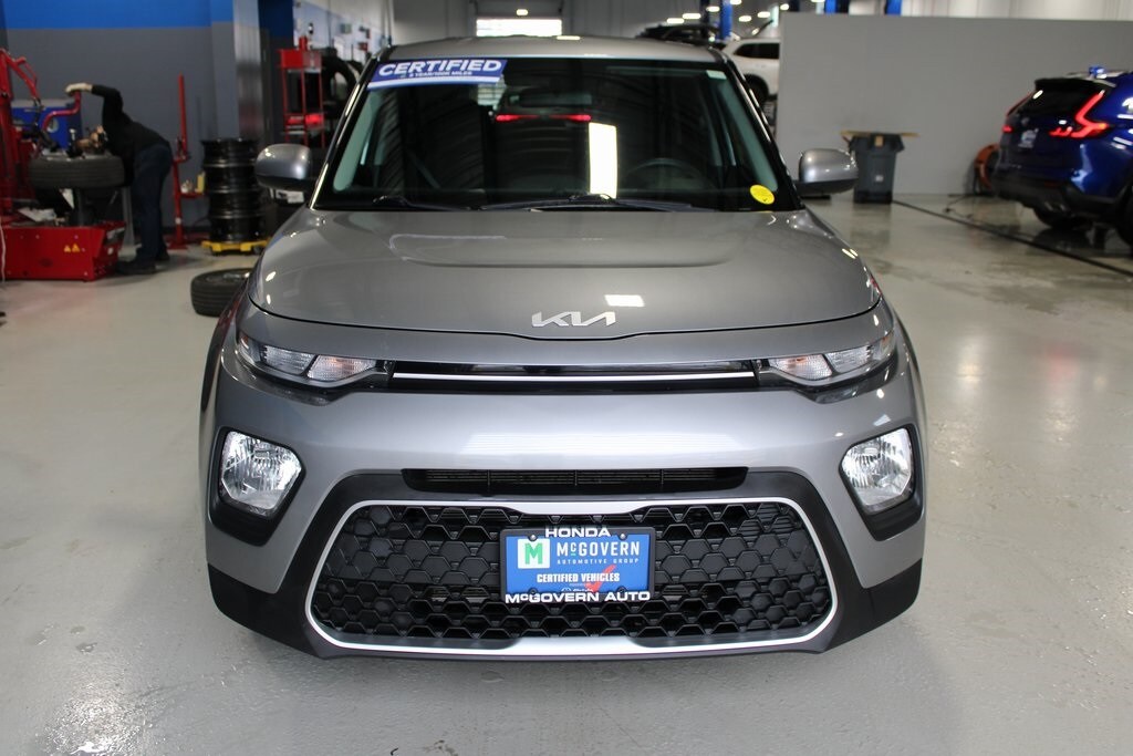 2022 Kia Soul LX photo 2