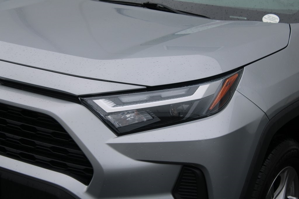Used 2022 Toyota RAV4 XLE with VIN 2T3W1RFV6NW203783 for sale in Kansas City