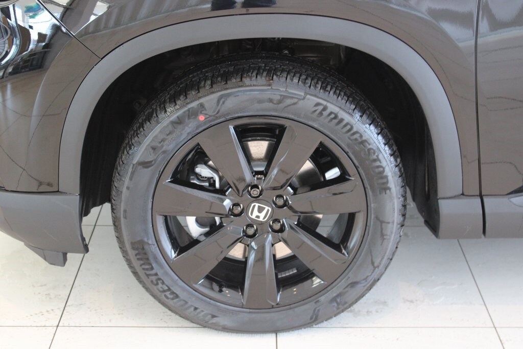 2025 Honda Pilot Black Edition photo 3