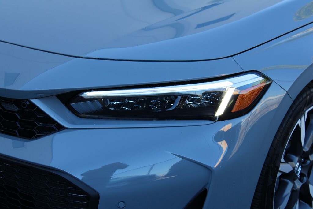 2026 Honda Civic Hybrid Sport Touring Hatchback photo 2