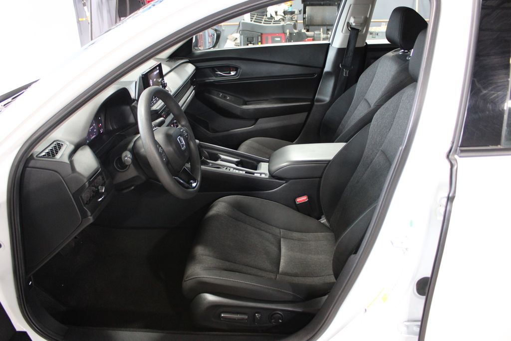 2023 Honda Accord EX - Photo 9