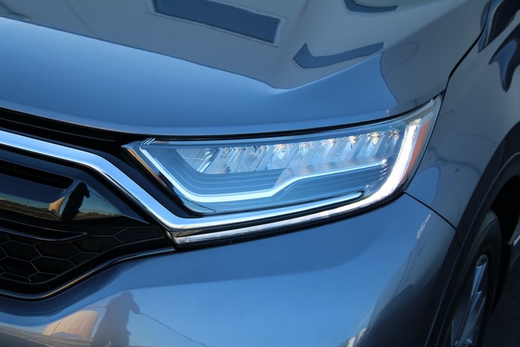 2022 Honda CR-V Hybrid Touring photo 2