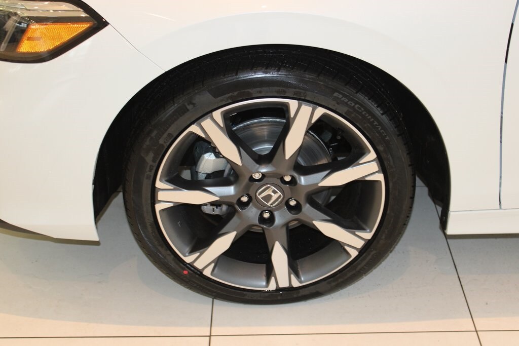 2025 Honda Civic Hybrid Sport Touring photo 4