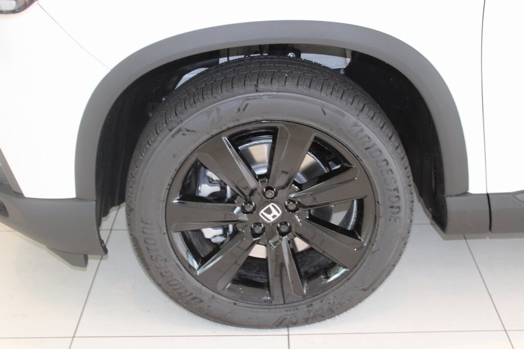 2025 Honda Pilot Black Edition photo 3