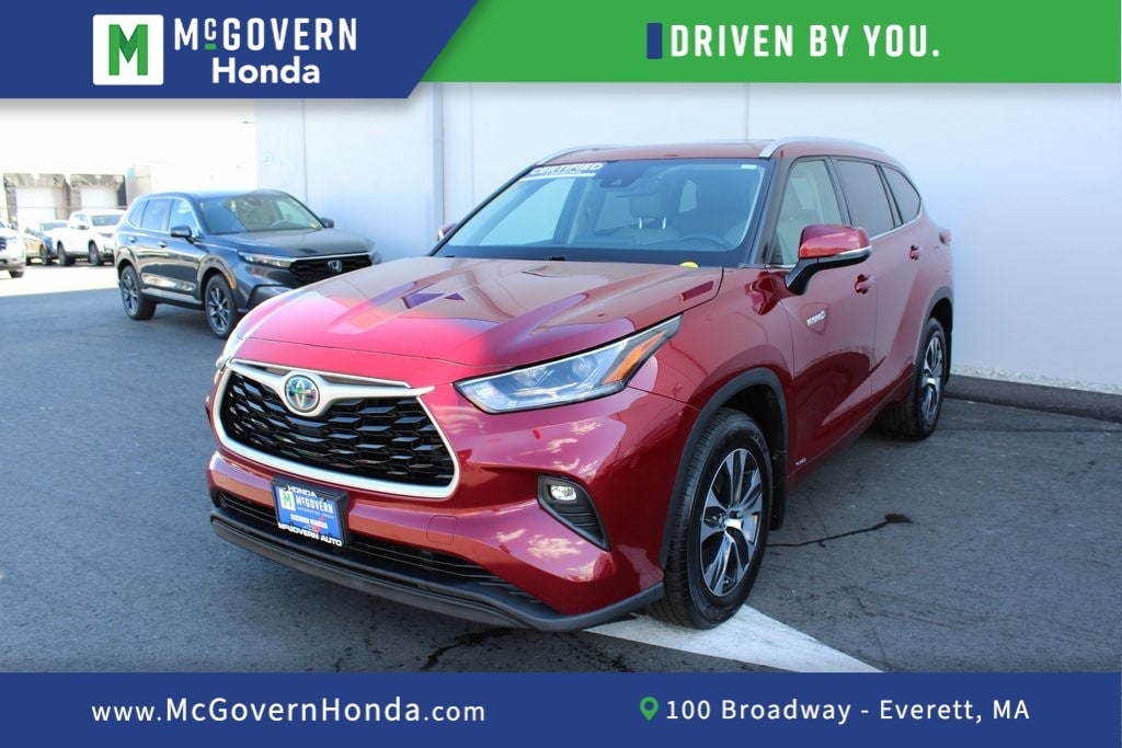 Used 2021 Toyota Highlander Hybrid XLE SUV