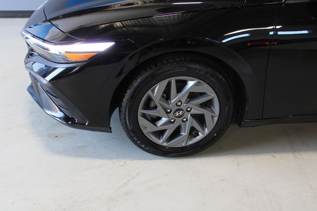 Used 2024 Hyundai Elantra SEL Sedan