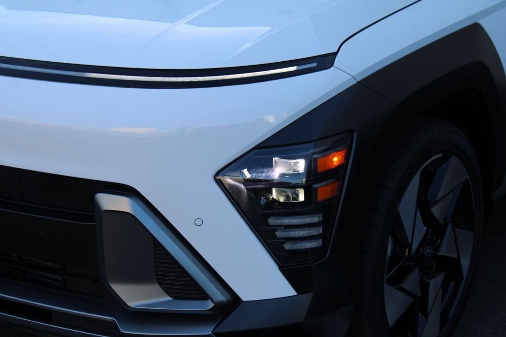 2024 Hyundai Kona Limited photo 2