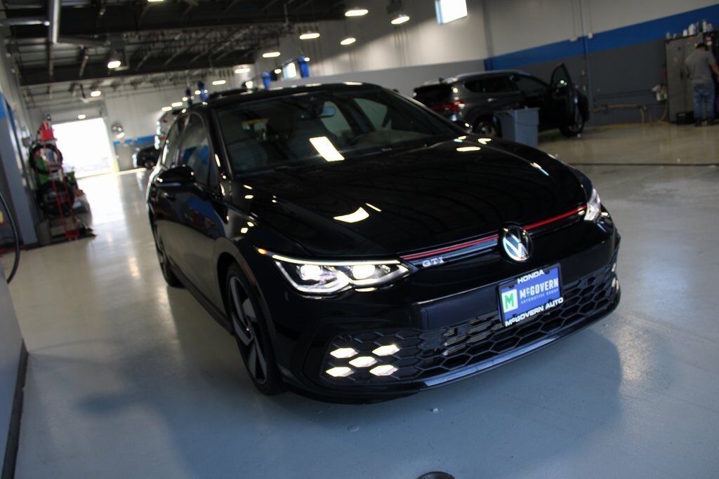 2024 Volkswagen Golf GTI S photo 4