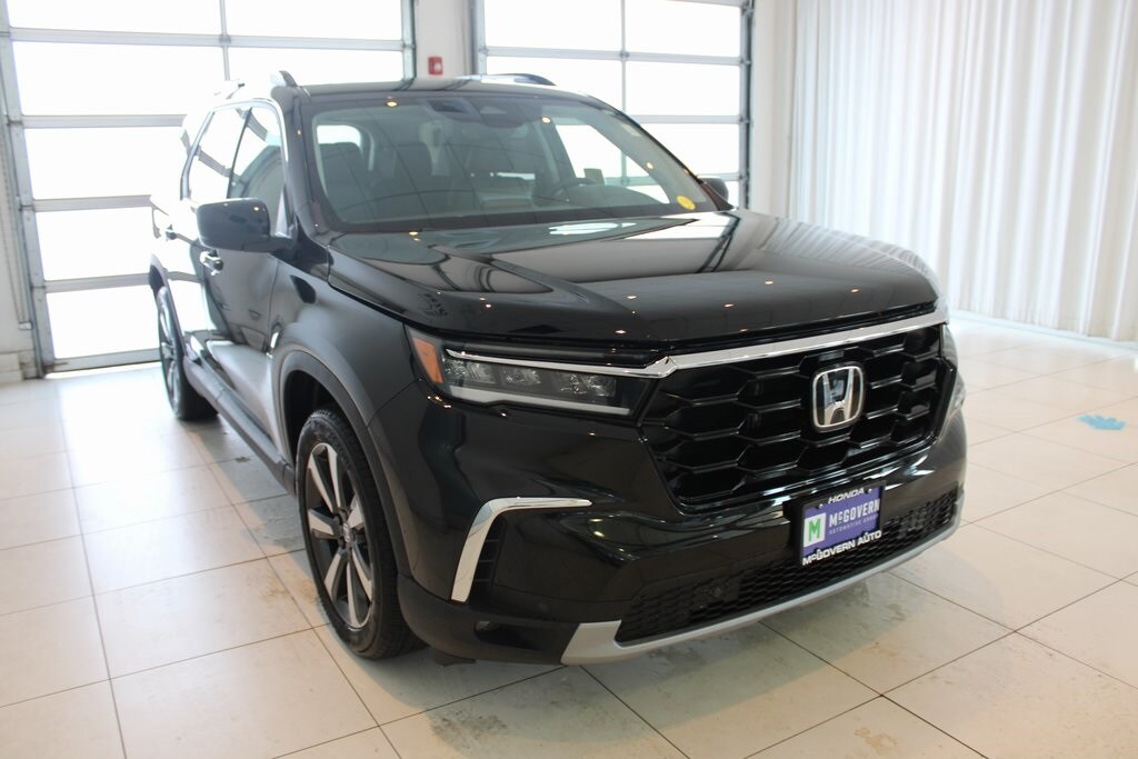 2025 Honda Pilot Touring photo 2
