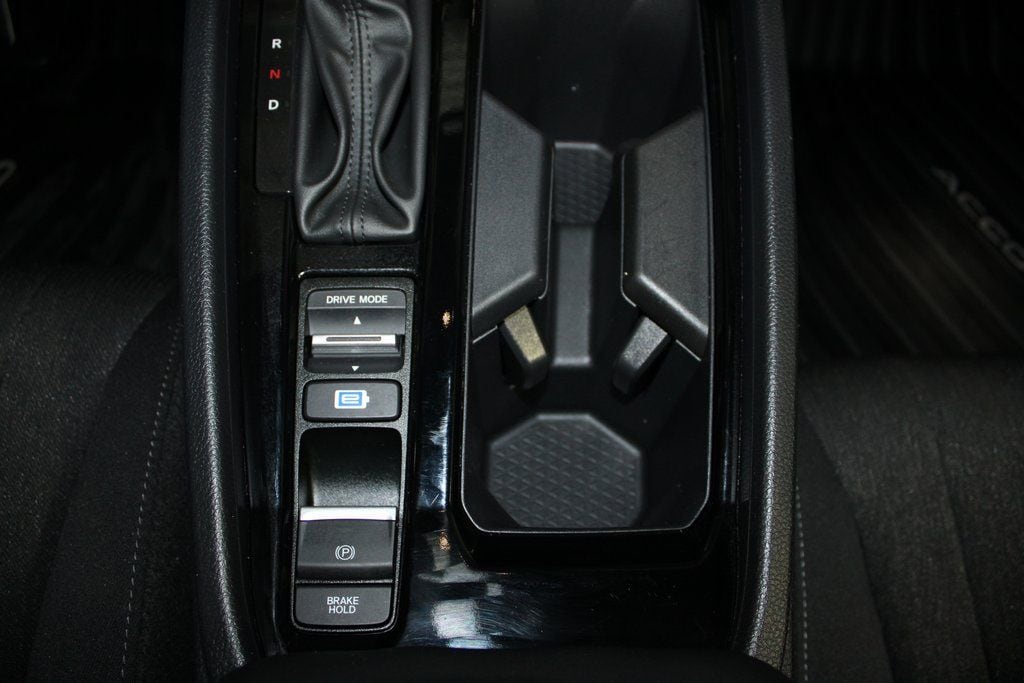 2025 Honda Accord Hybrid Sport - Photo 31