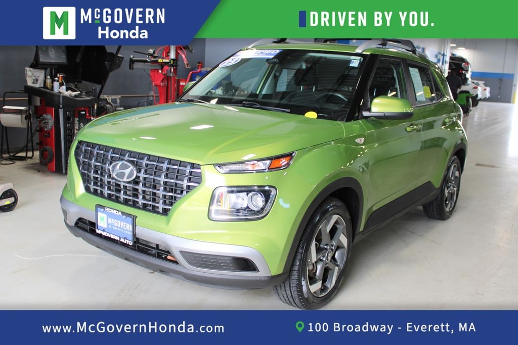 Used 2023 Hyundai Venue SEL SUV