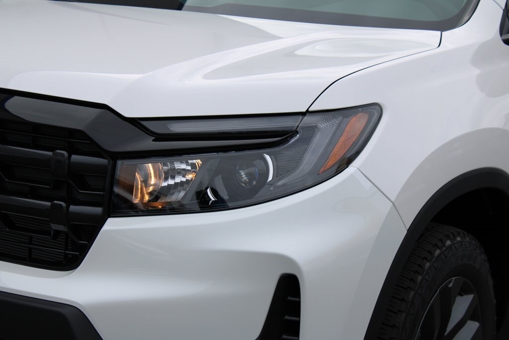 2026 Honda Ridgeline Sport photo 2