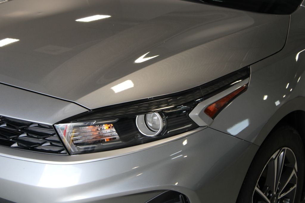 Used 2024 Kia Forte LXS Sedan
