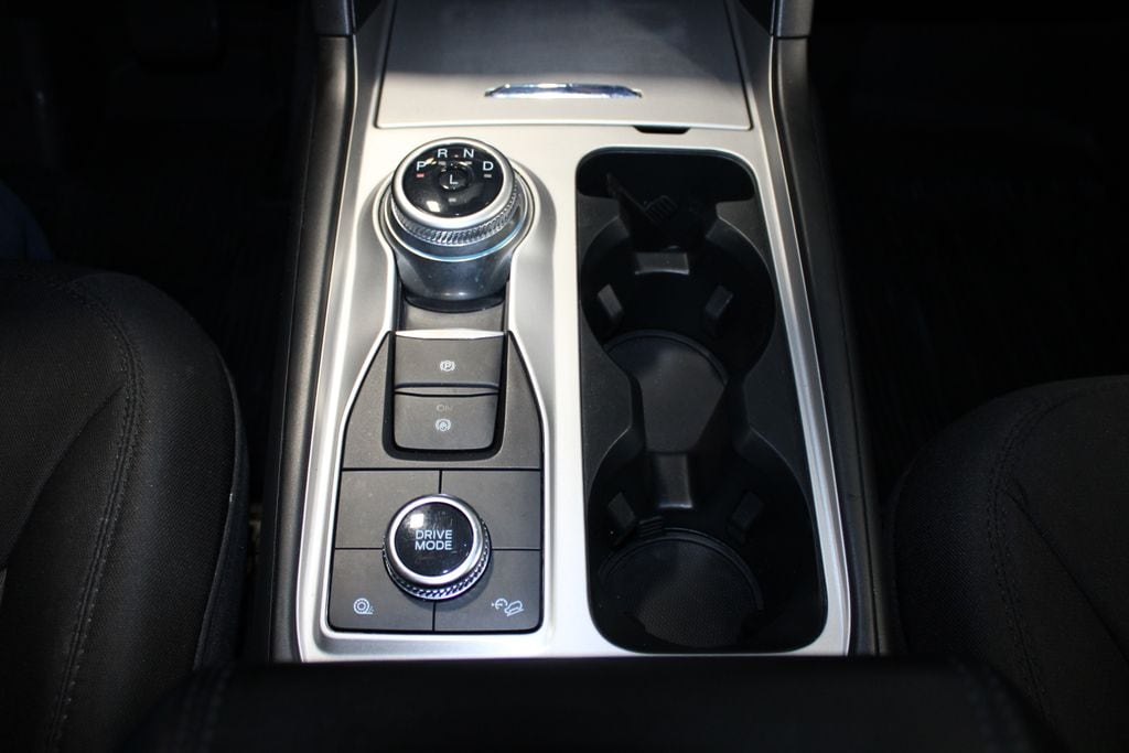 2022 Ford Explorer XLT - Photo 19
