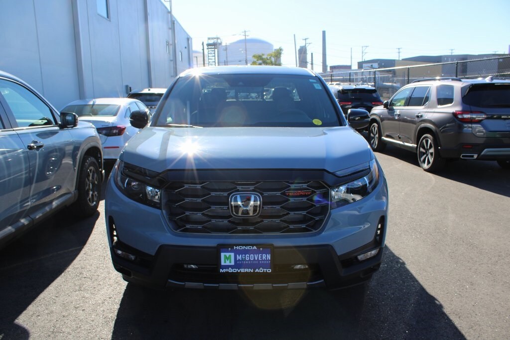 2026 Honda Ridgeline TrailSport photo 2