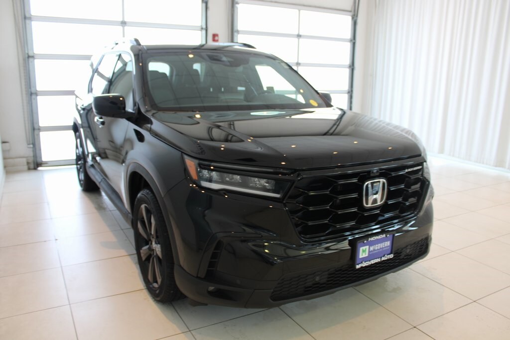 2025 Honda Pilot Black Edition photo 2