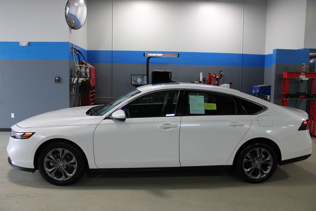 2023 Honda Accord EX - Photo 17