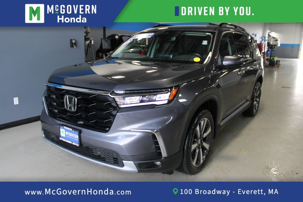 Used 2025 Honda Pilot Touring SUV