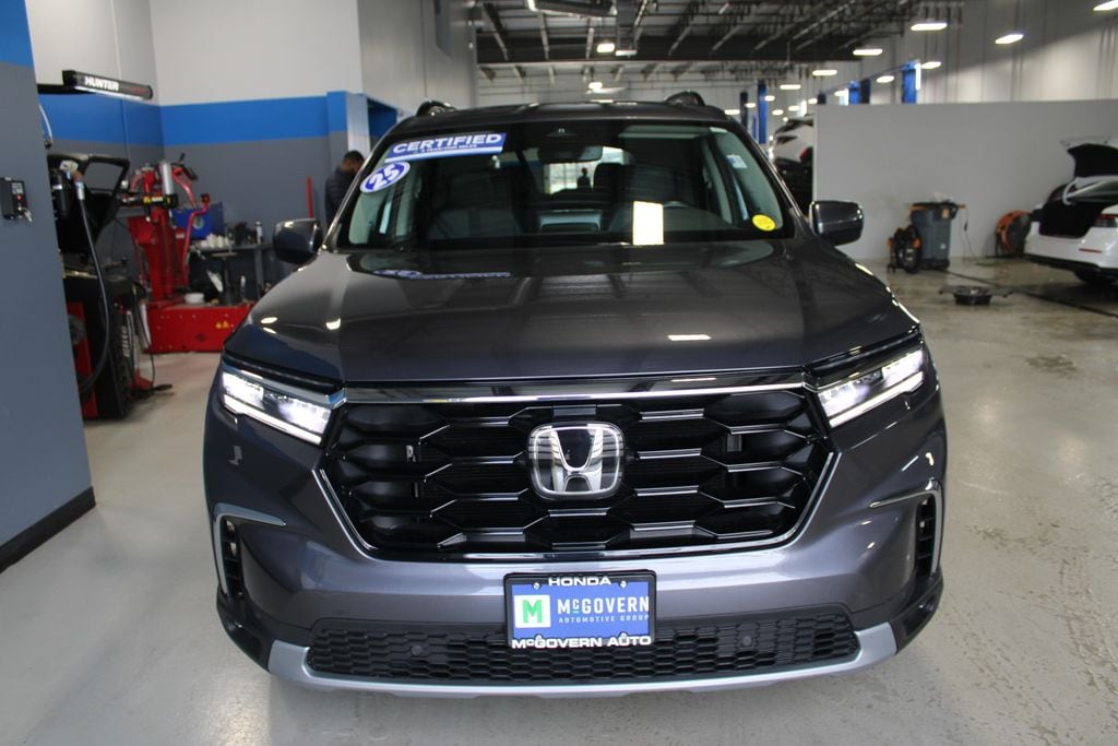 Used 2025 Honda Pilot Touring SUV