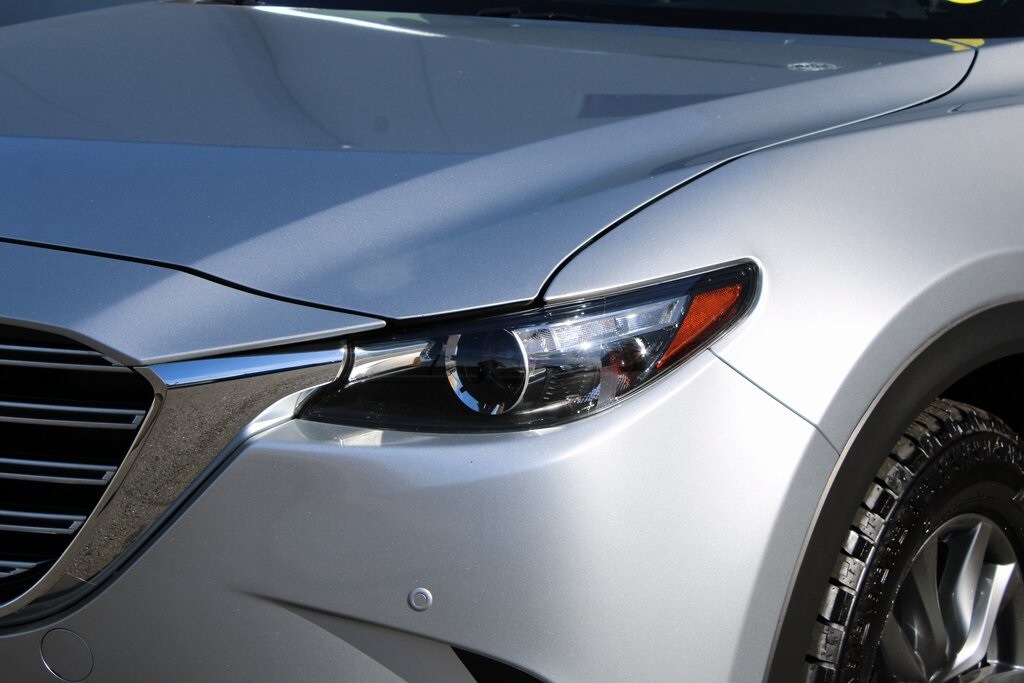 2020 Mazda CX-9 Touring photo 2
