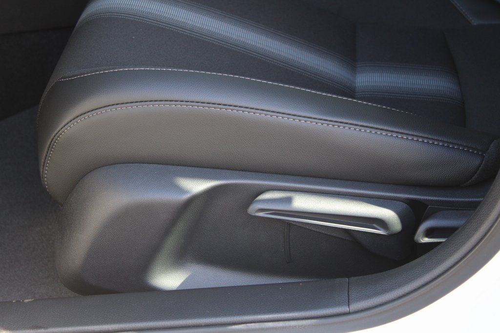 2026 Honda Civic Hatchback Sport - Photo 23