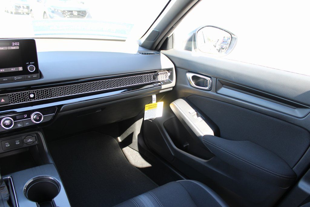 2026 Honda Civic Hatchback Sport - Photo 30