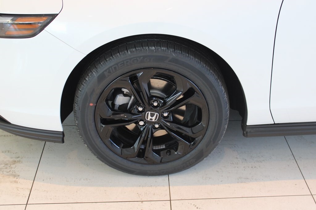 2025 Honda Accord SE photo 4