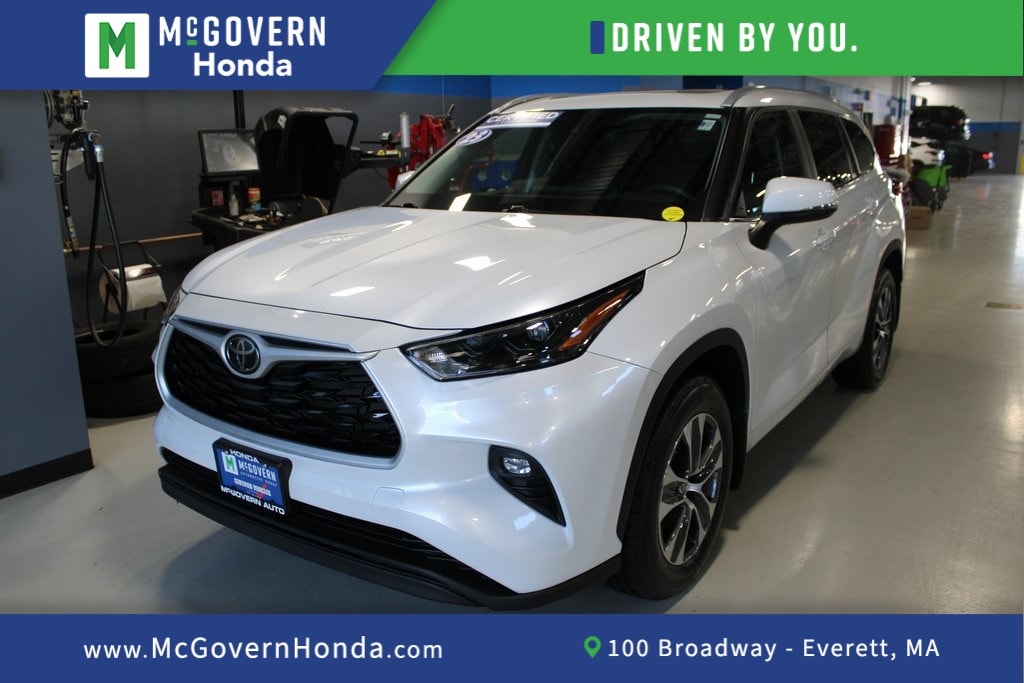 2023 Toyota Highlander XLE's photo