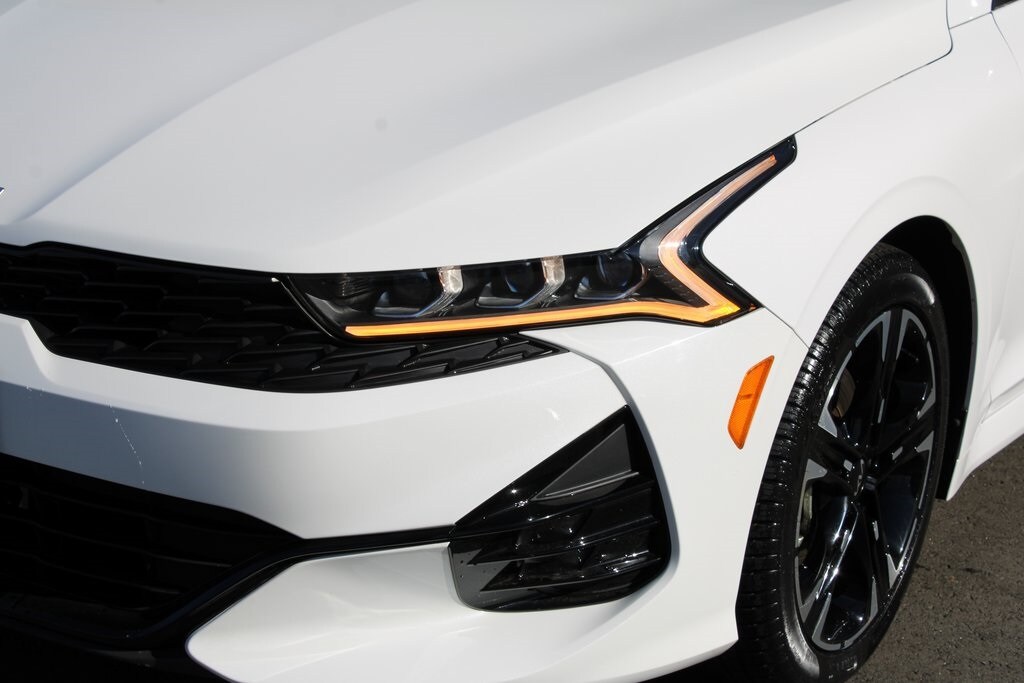 2023 Kia K5 GT-Line photo 2