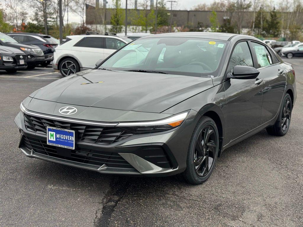 2026 Hyundai Elantra 2.0 SEL Sport Premium's photo