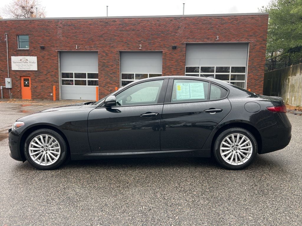 Used 2022 Alfa Romeo Giulia Sedan