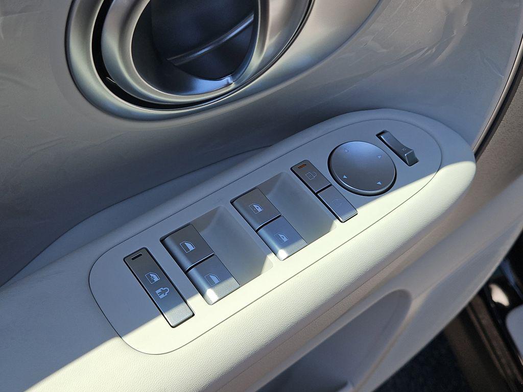2026 Hyundai IONIQ 9 SE - Photo 15