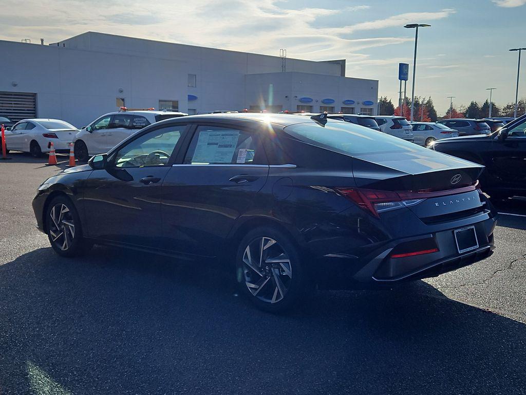 2026 Hyundai Elantra Limited photo 2