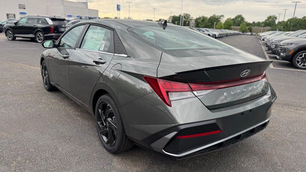 New 2026 Hyundai Elantra SEL Sport Premium Sedan