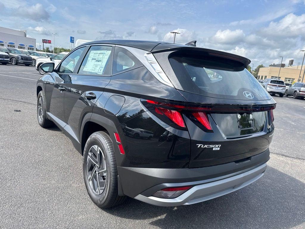 New 2026 Hyundai Tucson Hybrid Blue SUV