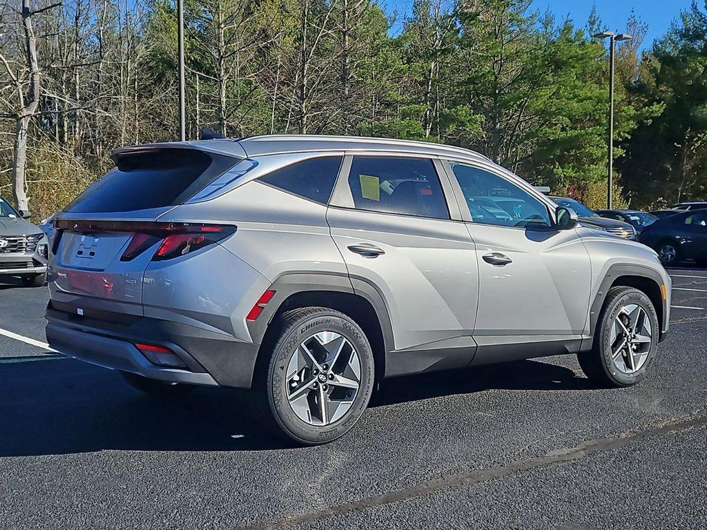 2025 Hyundai Tucson SEL photo 2