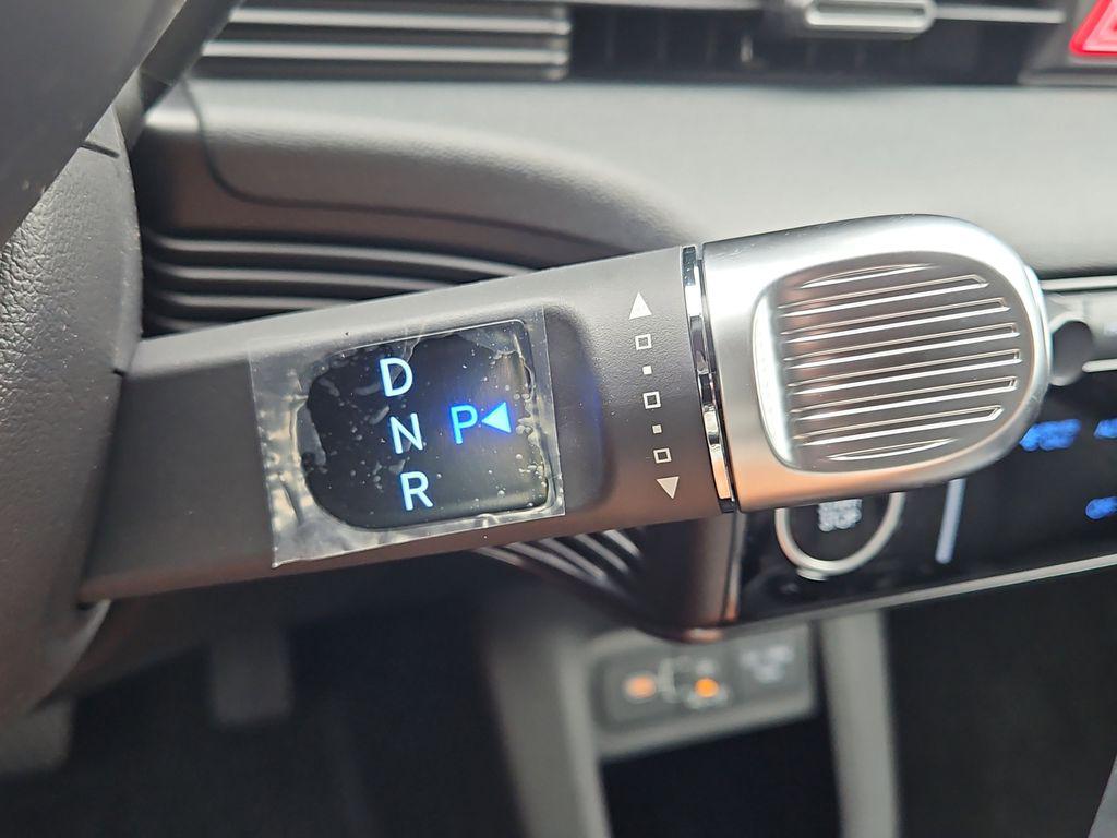 2025 Hyundai IONIQ 5 XRT - Photo 17
