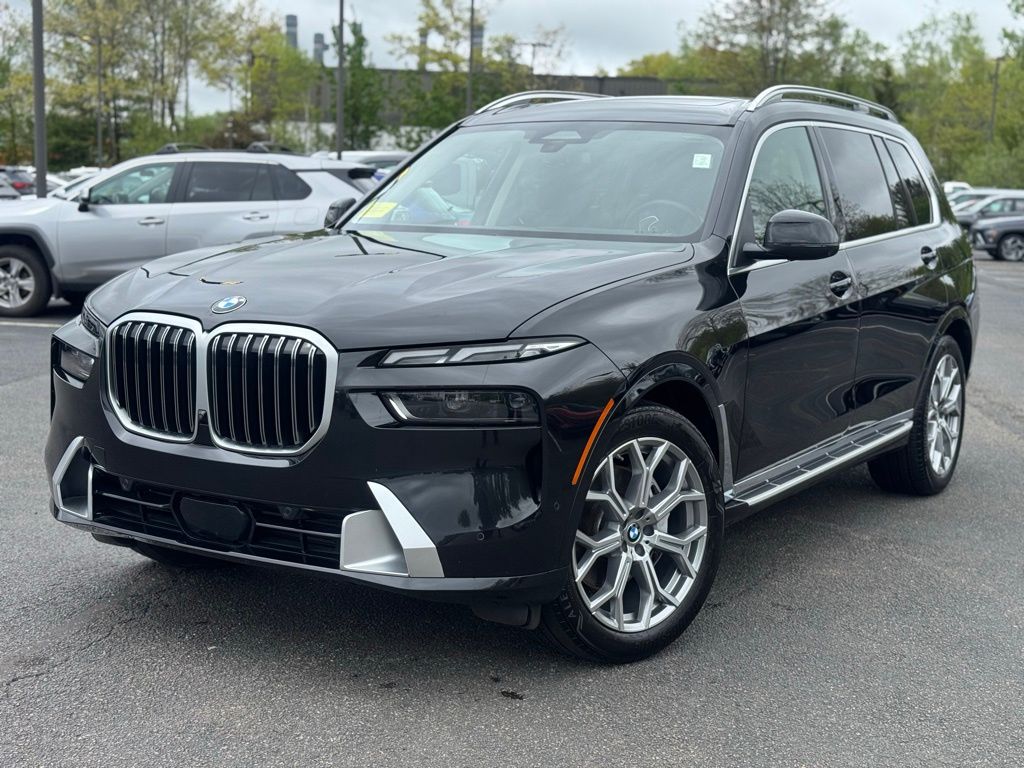 2025 BMW X7 xDrive40i's photo