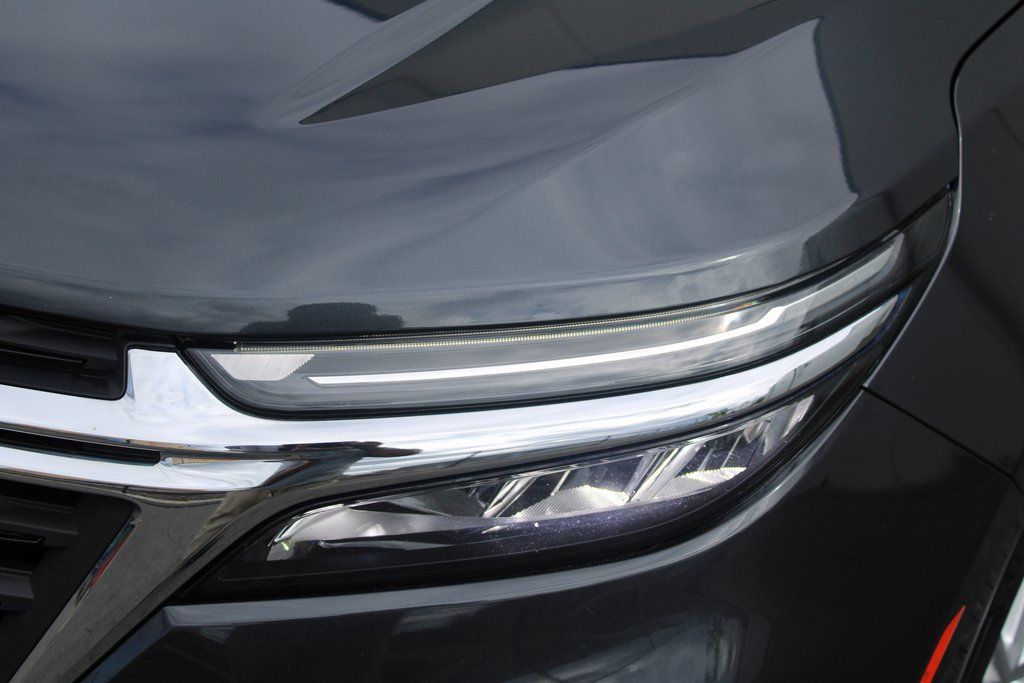 2022 Chevrolet Equinox LT photo 2