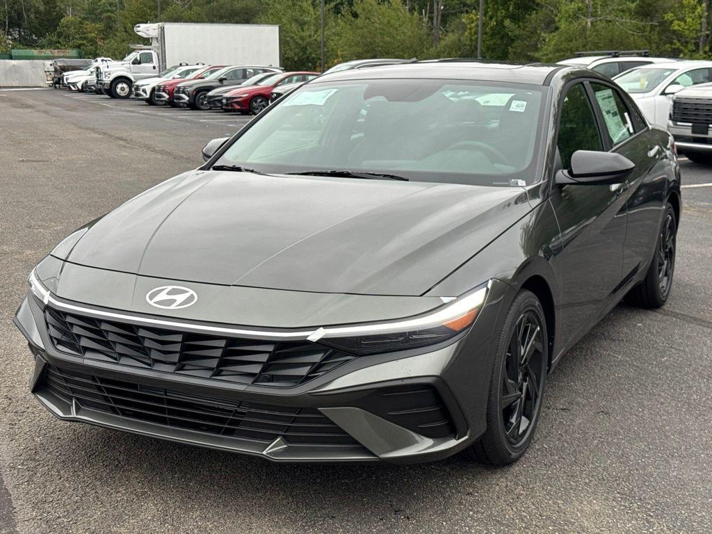 New 2026 Hyundai Elantra SEL Sport Sedan