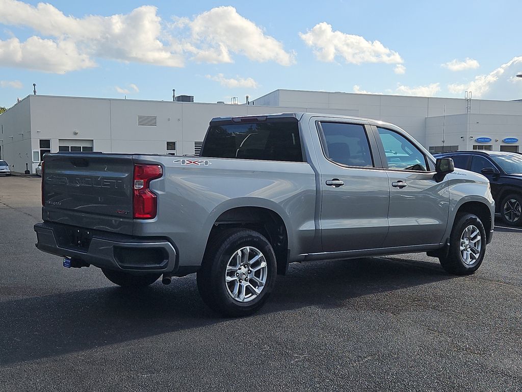2023 Chevrolet Silverado 1500 RST photo 3