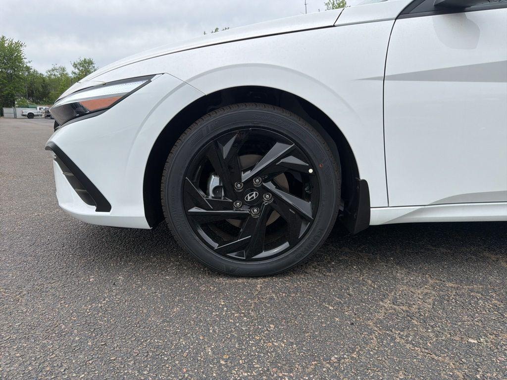 New 2026 Hyundai Elantra SEL Sport Sedan