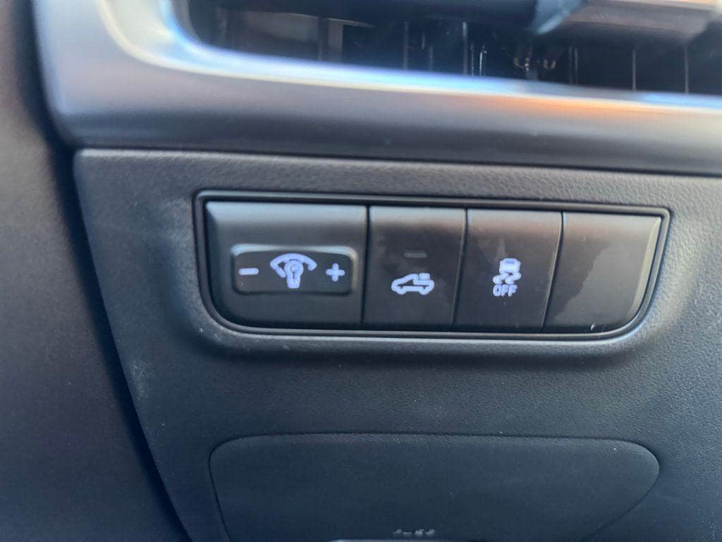 2025 Hyundai Santa Cruz SE - Photo 13