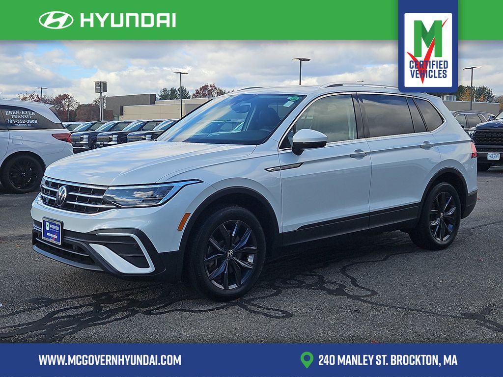 2023 Volkswagen Tiguan SE's photo