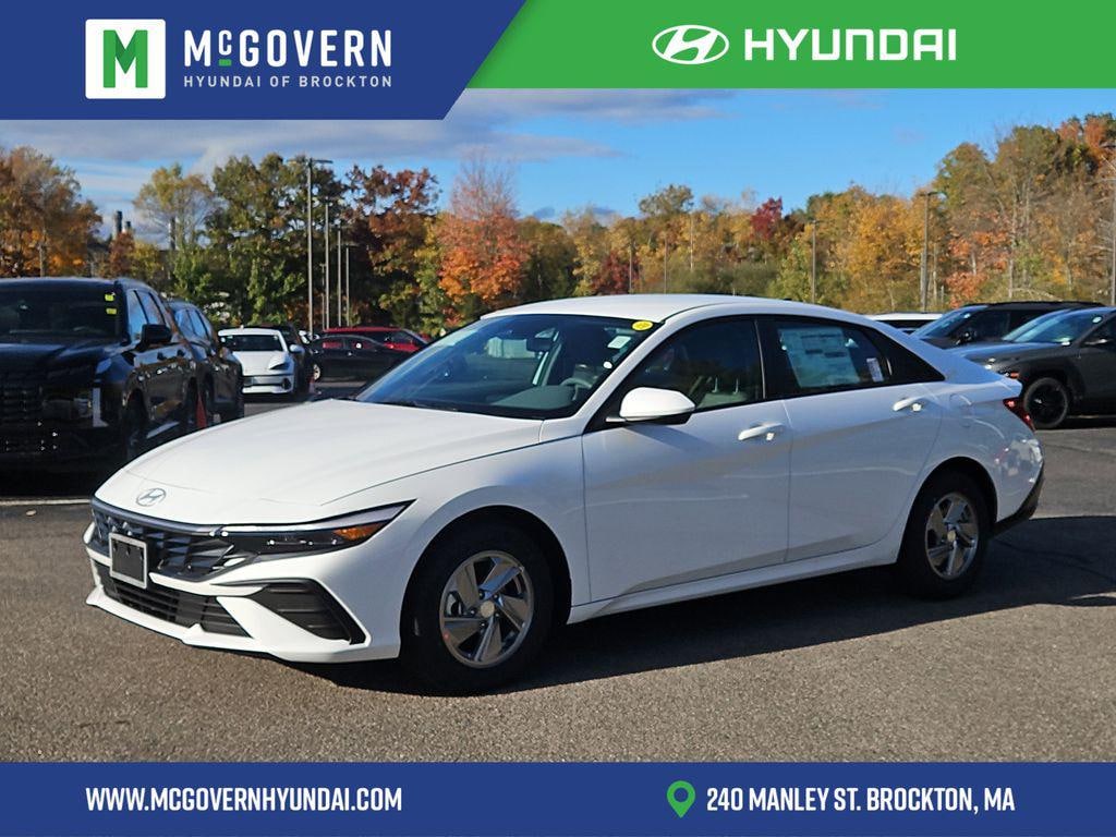 New 2025 Hyundai Elantra SE Sedan