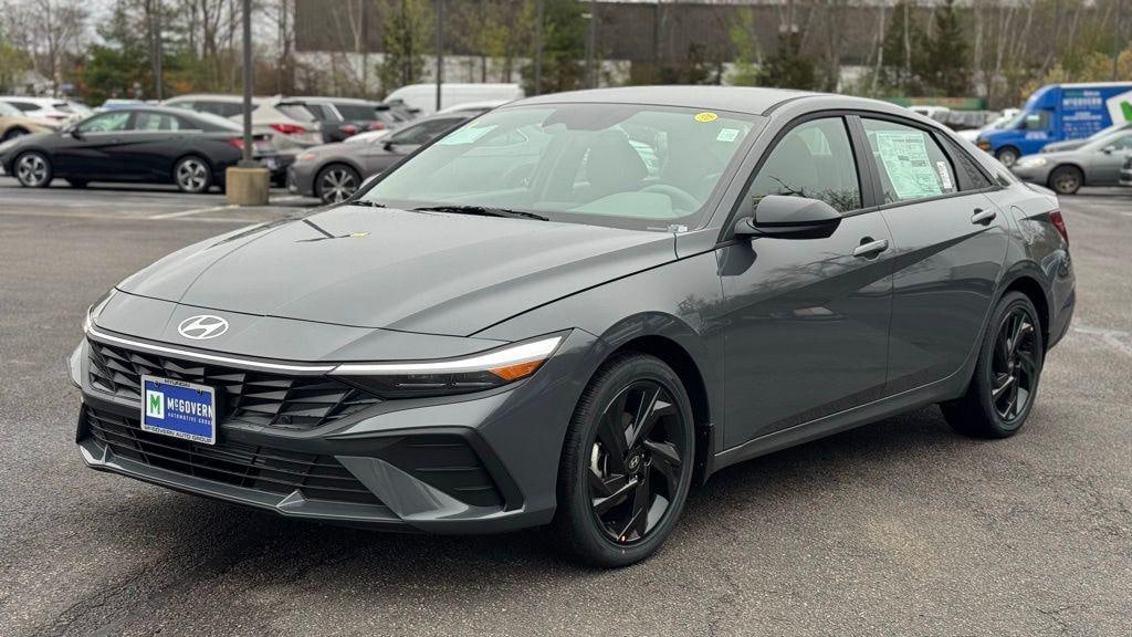 New 2026 Hyundai Elantra SEL Sport Sedan