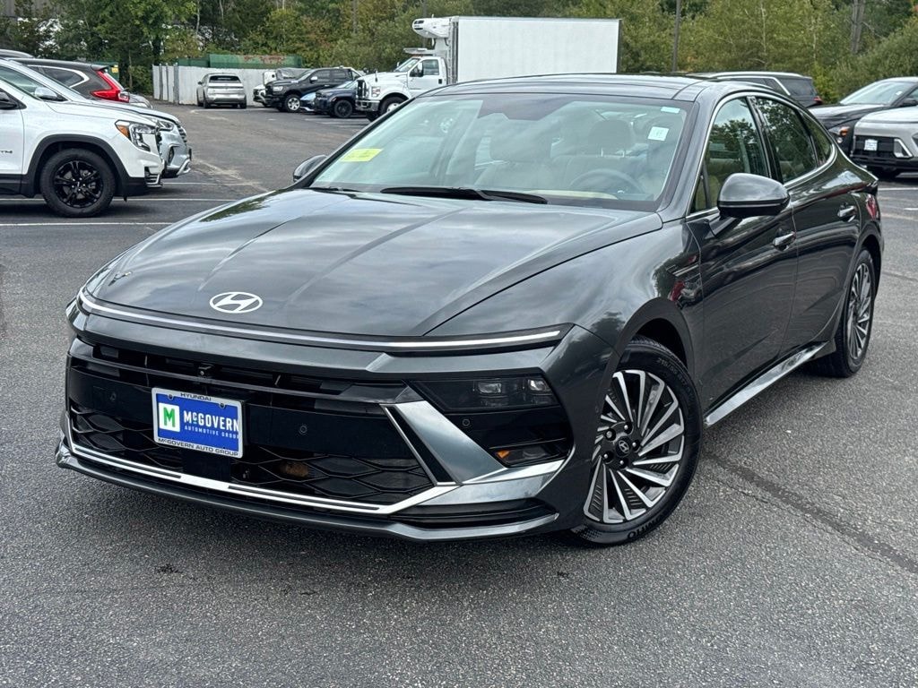 Certified 2025 Hyundai Sonata Hybrid Limited Sedan