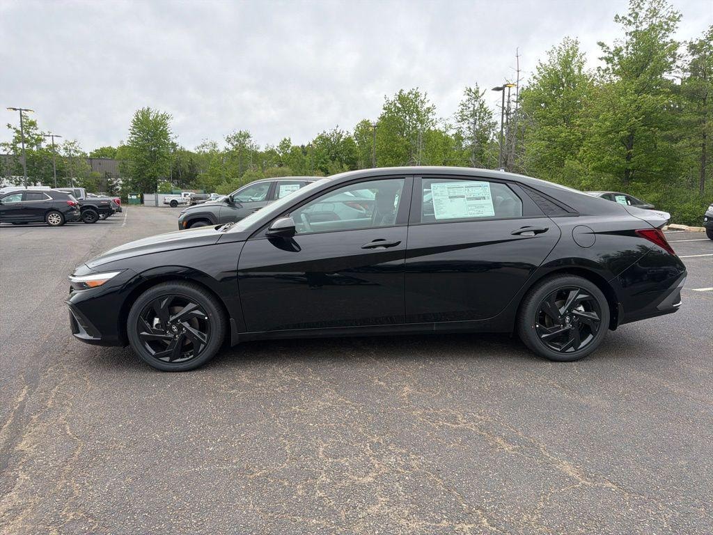 New 2026 Hyundai Elantra SEL Sport Sedan