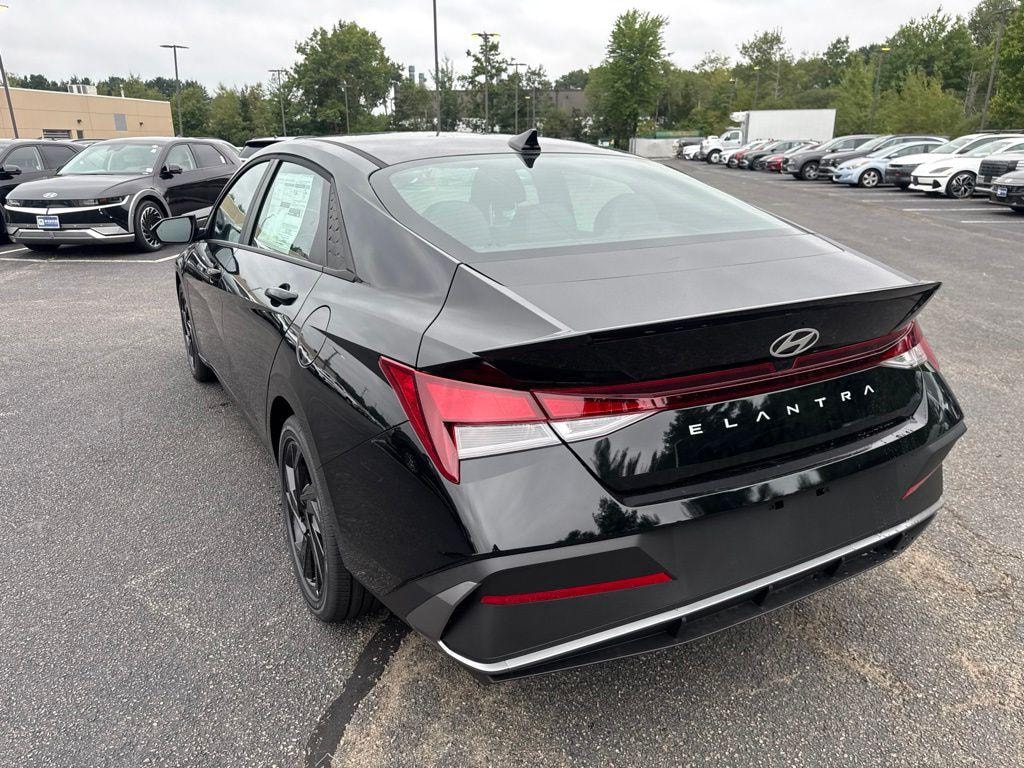 New 2026 Hyundai Elantra SEL Sport Sedan